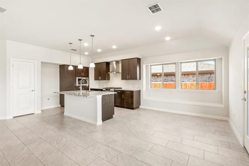 925 Kingbird Lane, Alvarado TX 76009 - Photo 16