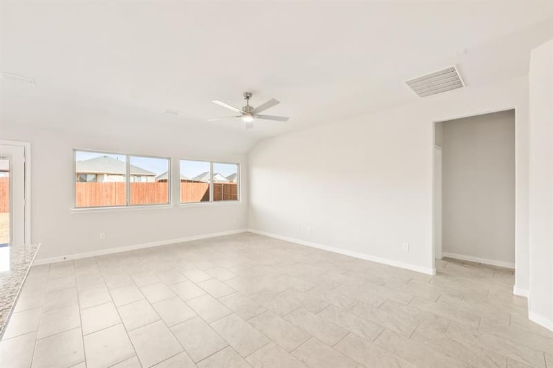 925 Kingbird Lane, Alvarado TX 76009 - Photo 10