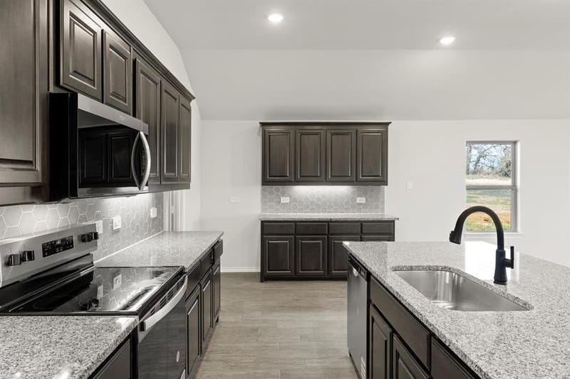 7816 Kingfisher Road, Aubrey TX 76227 - Photo 6