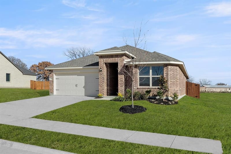 7704 Kingfisher Road, Aubrey TX 76227 - Photo 2