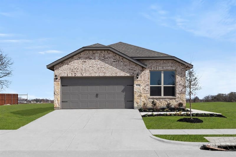 8216 Kingfisher Road, Aubrey TX 76227