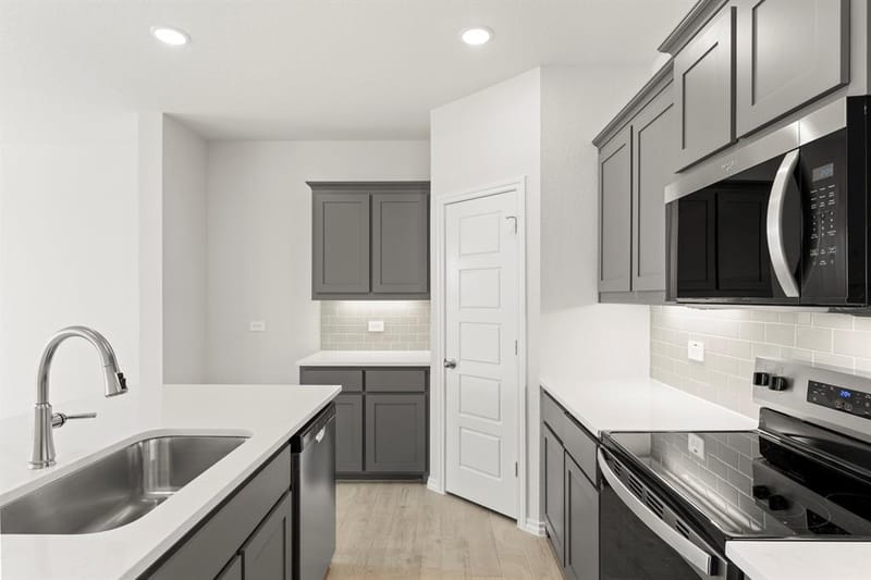 8216 Kingfisher Road, Aubrey TX 76227 - Photo 8