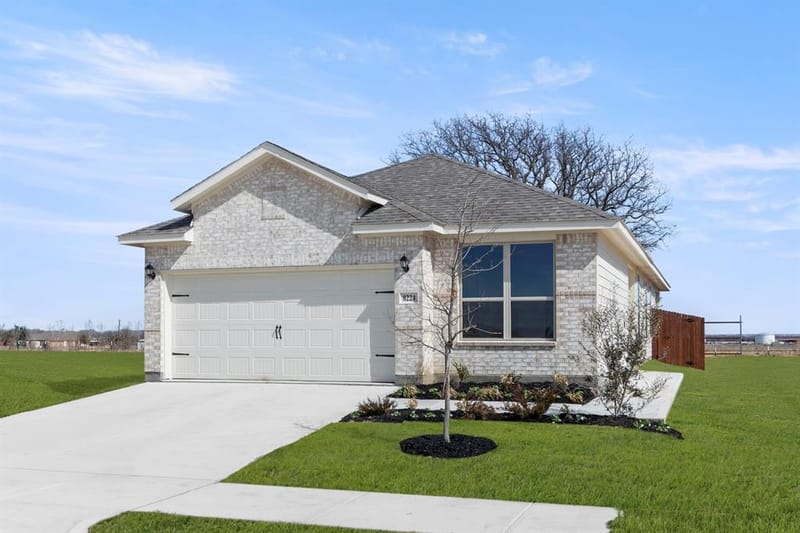 8224 Kingfisher Road, Aubrey TX 76227 - Photo 2
