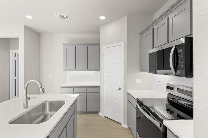 8224 Kingfisher Road, Aubrey TX 76227 - Photo 6