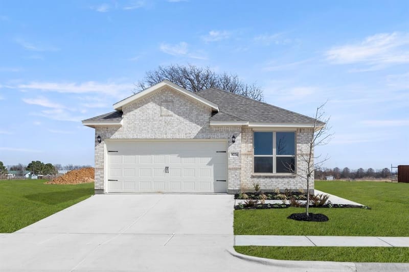 8224 Kingfisher Road, Aubrey TX 76227