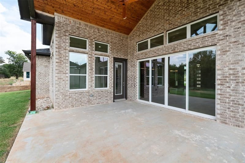 2300 Candlestick Drive, Granbury TX 76049 - Photo 32