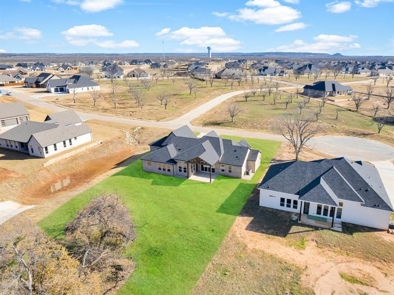 2300 Candlestick Drive, Granbury TX 76049 - Photo 35