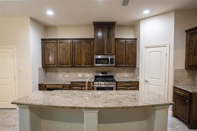 4127 Cascade Sky Drive, Arlington TX 76005 - Photo 7