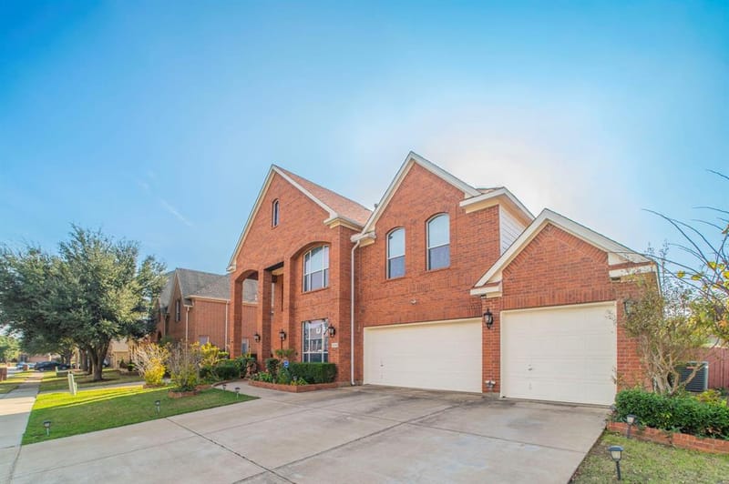 2335 Shackleford Trail, Grand Prairie TX 75052 - Photo 3