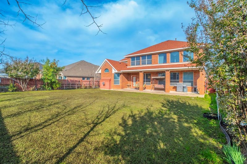 2335 Shackleford Trail, Grand Prairie TX 75052 - Photo 5