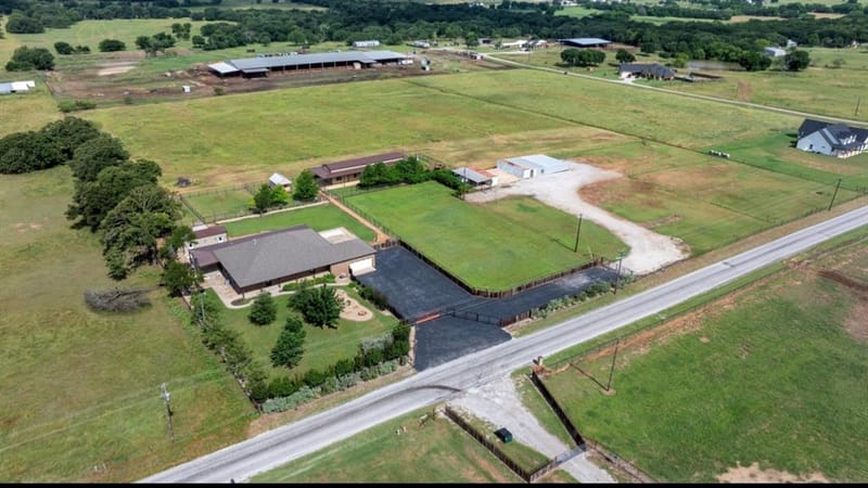 904 County Road 3341, Paradise TX 76073 - Photo 33