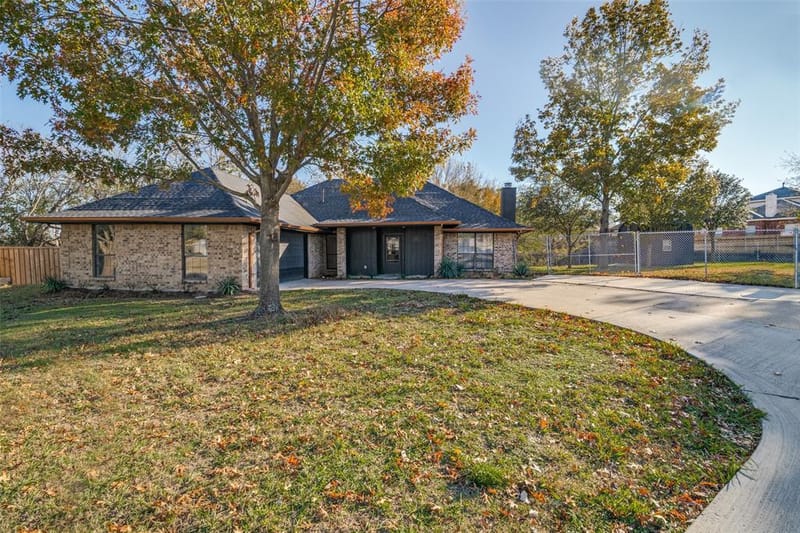 1502 Knob Hill Drive, Garland TX 75043