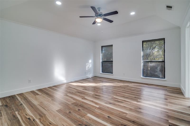 1502 Knob Hill Drive, Garland TX 75043 - Photo 10