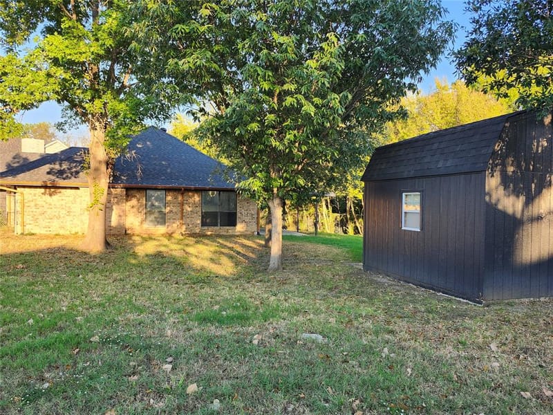 1502 Knob Hill Drive, Garland TX 75043 - Photo 14