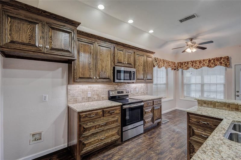 1036 Cottonbelt Drive, Saginaw TX 76131 - Photo 13