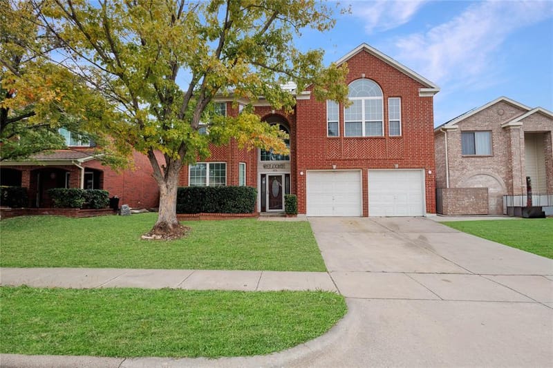 1036 Cottonbelt Drive, Saginaw TX 76131