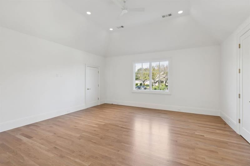 9143 Bluff Hollow Court, Dallas TX 75220 - Photo 28