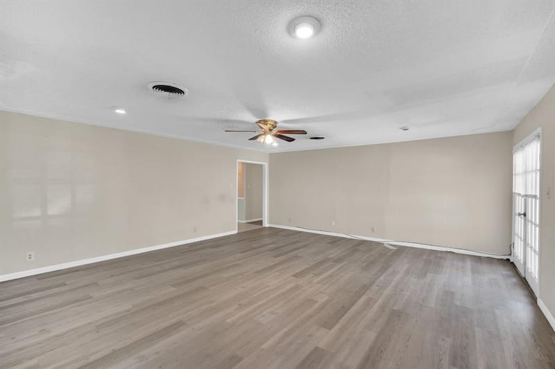 1320 Apache Street, Arlington TX 76012 - Photo 14