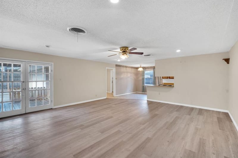 1320 Apache Street, Arlington TX 76012 - Photo 15