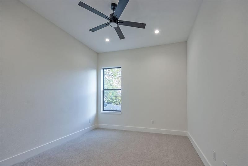 519 Mount Auburn Avenue, Dallas TX 75223 - Photo 20