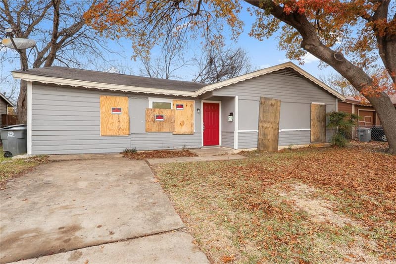 725 Emberwood Drive, Dallas TX 75232 - Photo 3
