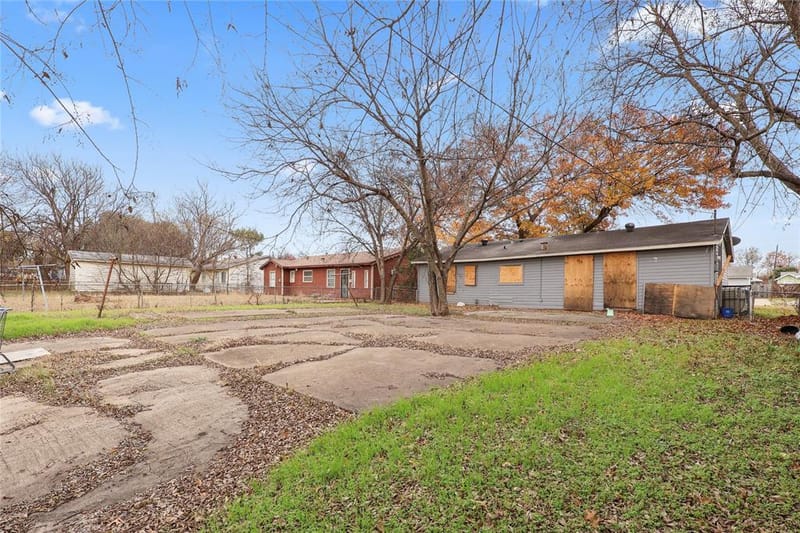 725 Emberwood Drive, Dallas TX 75232 - Photo 5