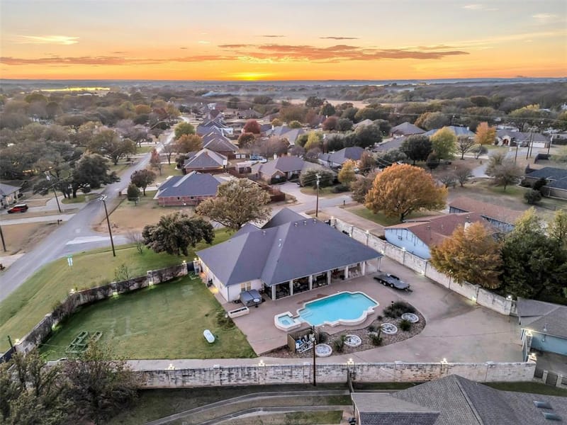 2801 Weylene Paseo, Granbury TX 76049 - Photo 37