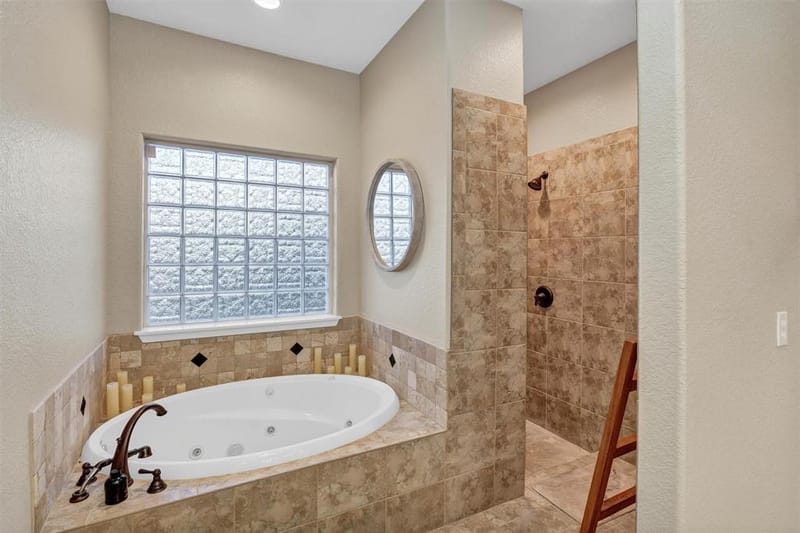 2801 Weylene Paseo, Granbury TX 76049 - Photo 19