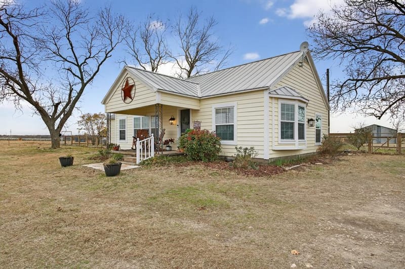 2074 W Fm 922, Valley View TX 76272 - Photo 3