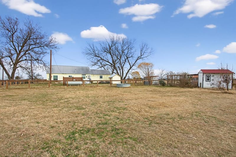2074 W Fm 922, Valley View TX 76272 - Photo 28
