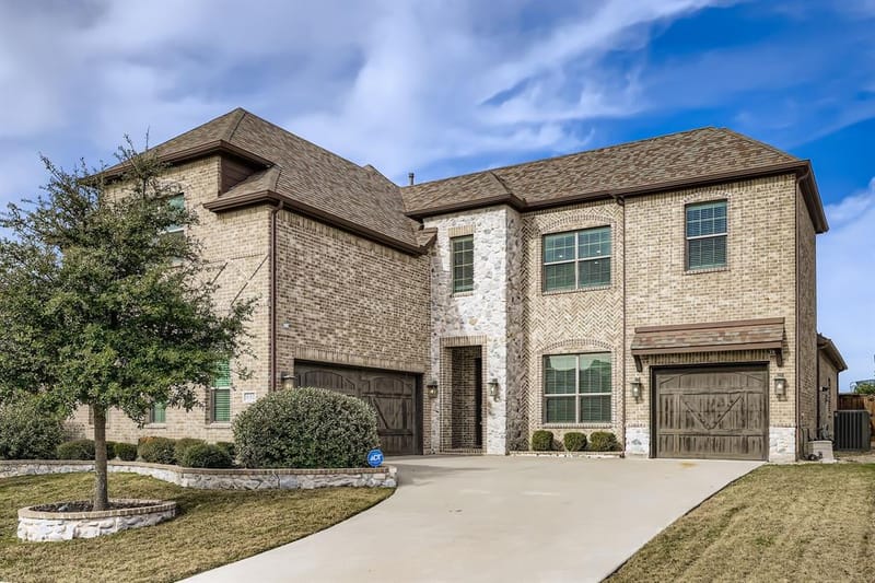 932 Hunters Creek Drive, Rockwall TX 75087