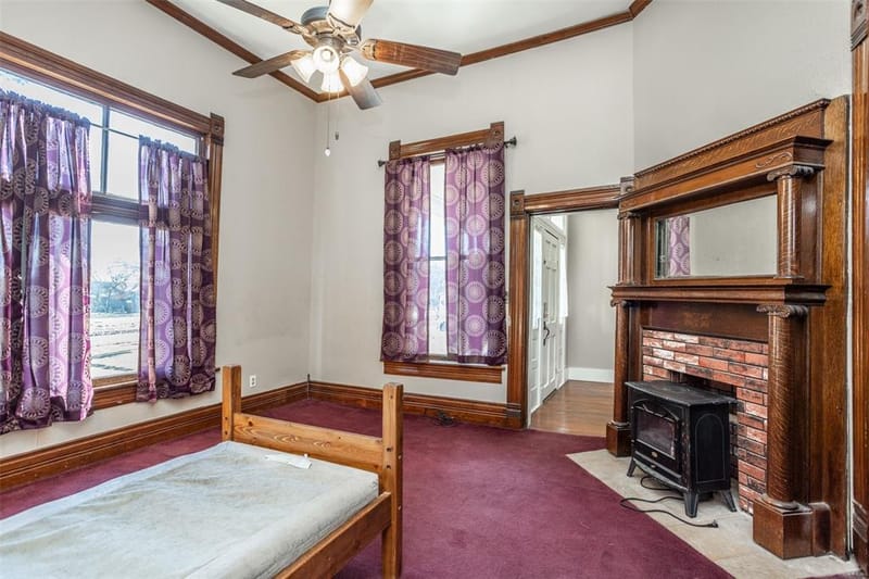 1015 N Dixon Street, Gainesville TX 76240 - Photo 13