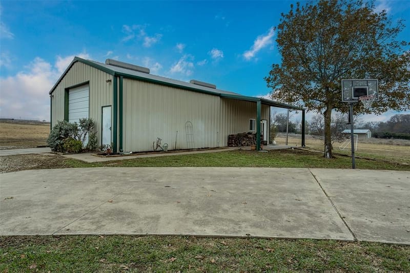 10899 County Road 496, Princeton TX 75407 - Photo 32