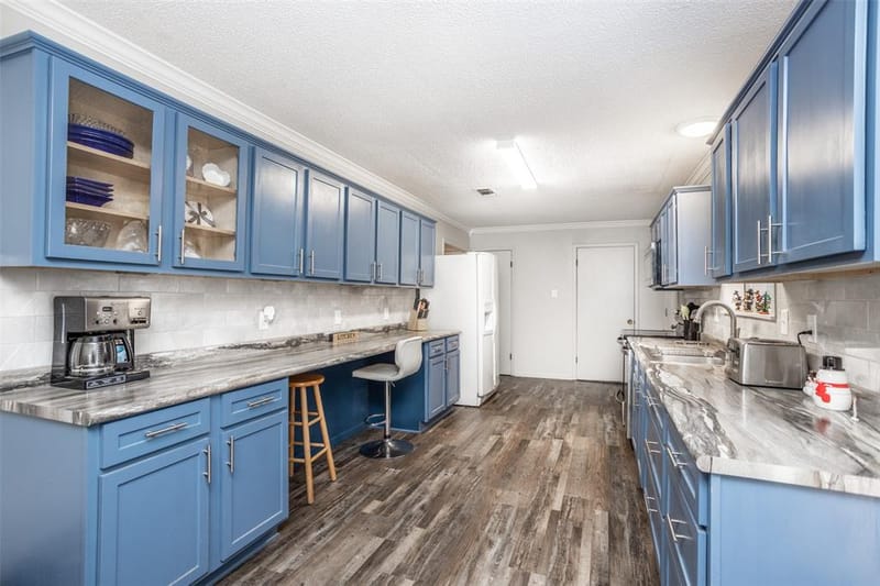300 Thompson Street, Pottsboro TX 75076 - Photo 12