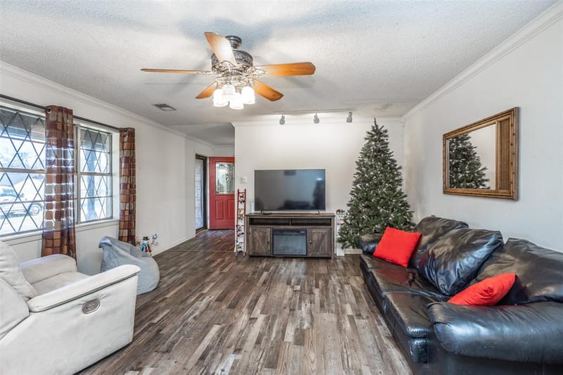 300 Thompson Street, Pottsboro TX 75076 - Photo 9