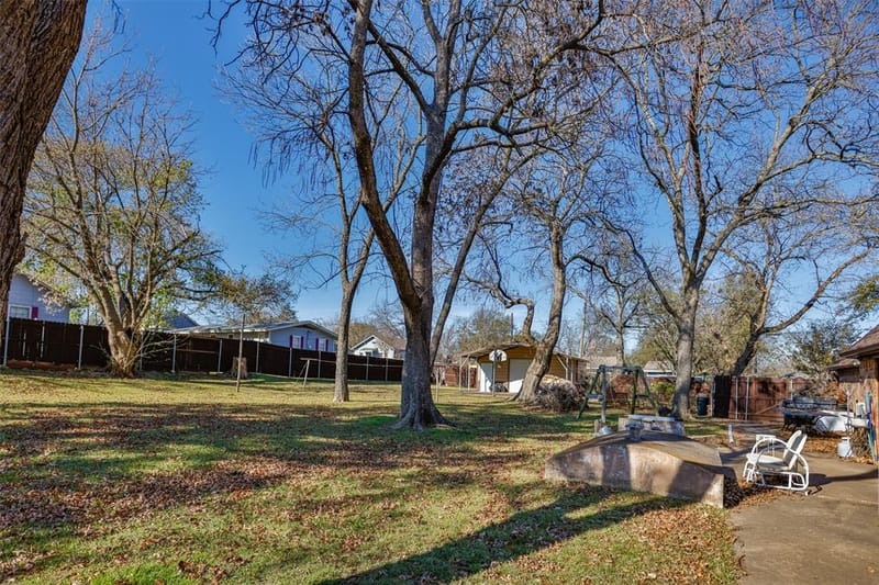 300 Thompson Street, Pottsboro TX 75076 - Photo 39