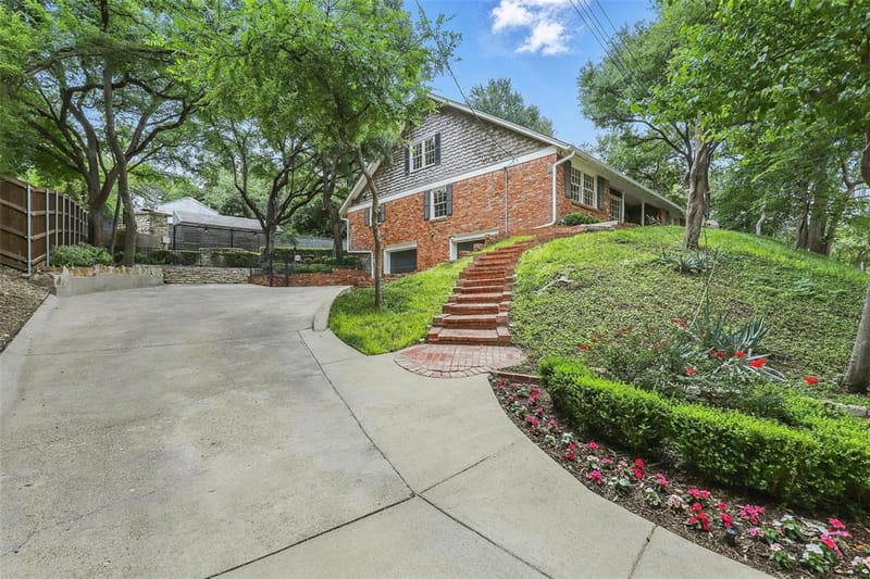 208 Rockwood Park Drive, Fort Worth TX 76107 - Photo 10