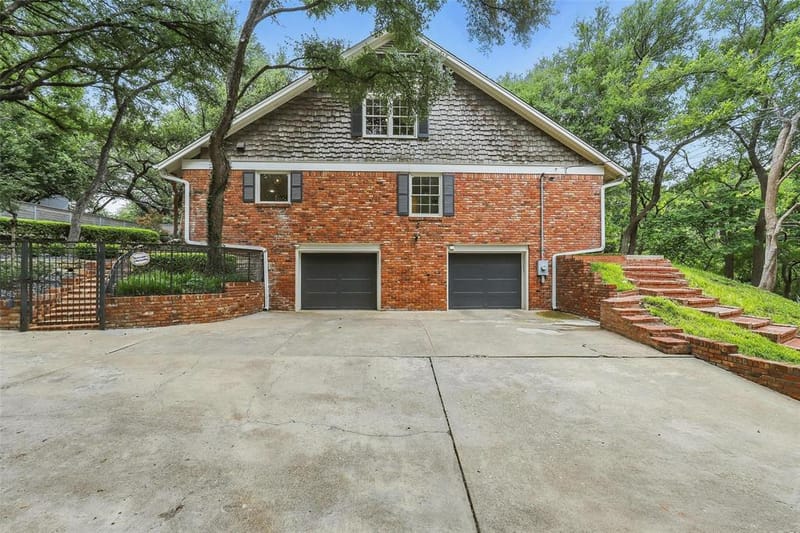208 Rockwood Park Drive, Fort Worth TX 76107 - Photo 8
