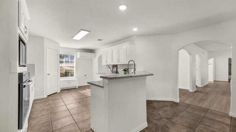 1735 Woodridge Court, Aledo TX 76008 - Photo 7