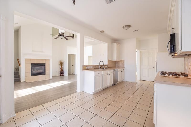 7914 Albany Drive, Rowlett TX 75089 - Photo 6