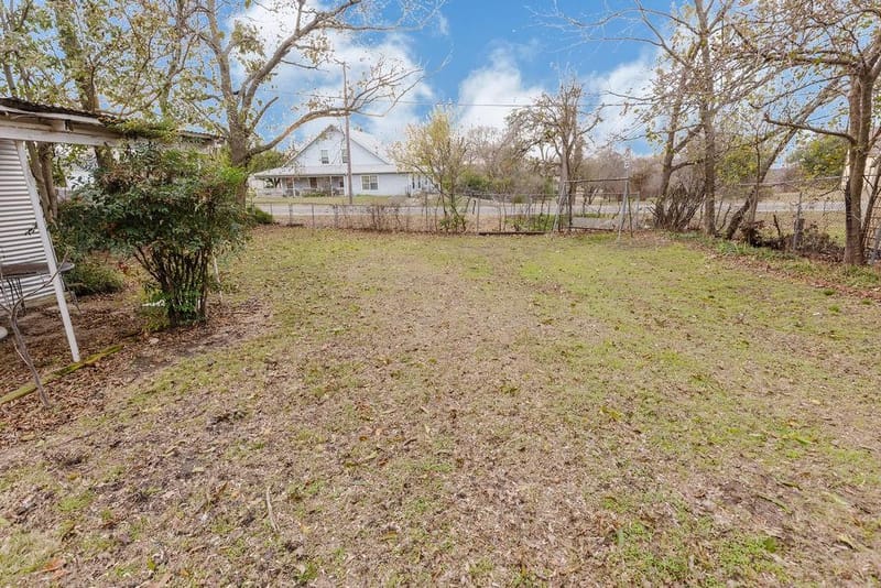 663 6th Street, Honey Grove TX 75446 - Photo 33