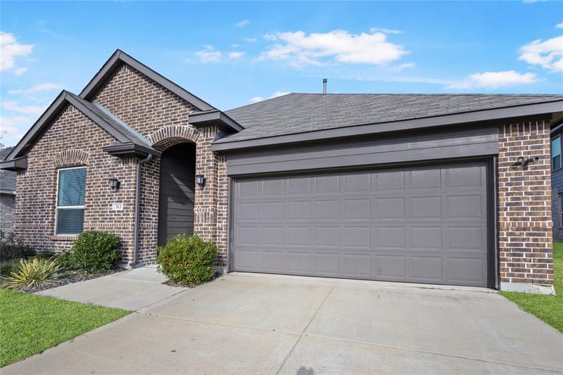 512 Mccoy Drive, Van Alstyne TX 75495