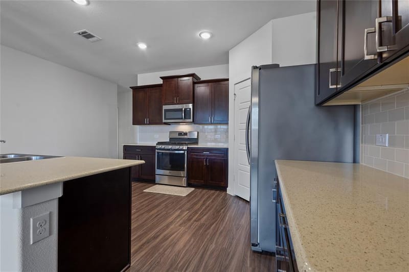 512 Mccoy Drive, Van Alstyne TX 75495 - Photo 10