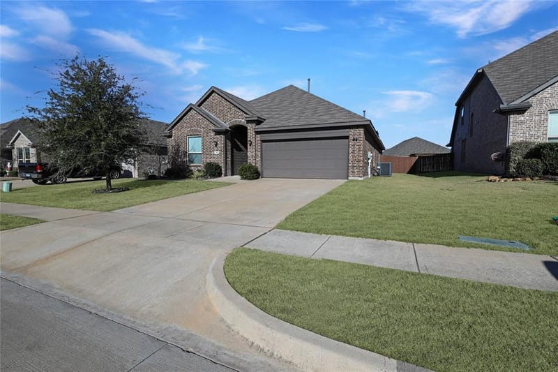 512 Mccoy Drive, Van Alstyne TX 75495 - Photo 4