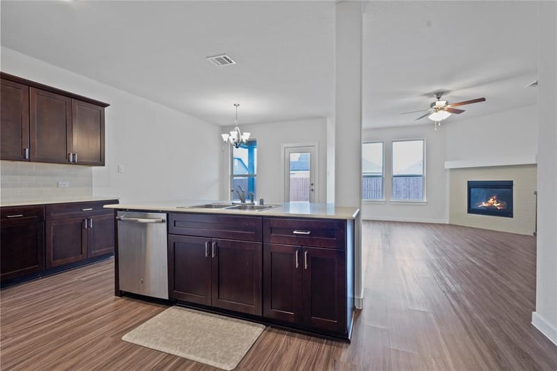 512 Mccoy Drive, Van Alstyne TX 75495 - Photo 8
