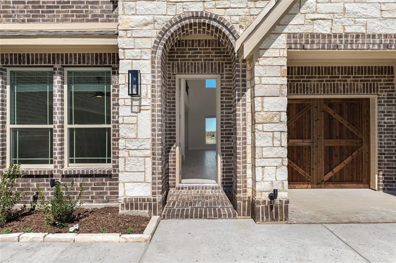 421 Birkdale Lane, Red Oak TX 75154 - Photo 4