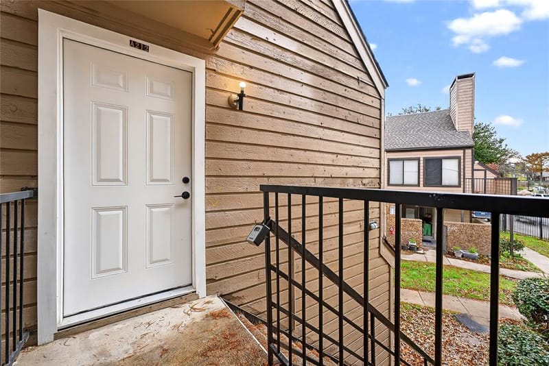9801 Walnut Street # 212, Dallas TX 75243