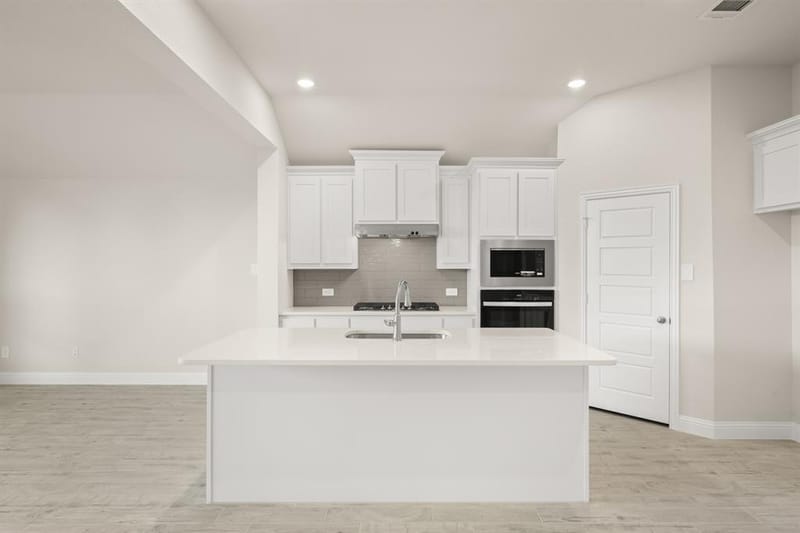 1101 Foxtail Drive, Justin TX 76247 - Photo 5
