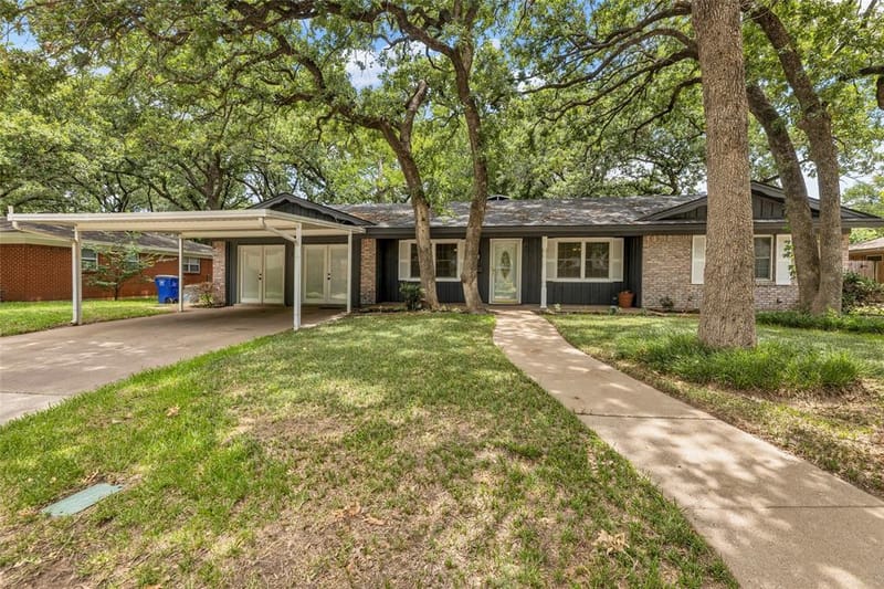 204 Juniper Street, Mansfield TX 76063