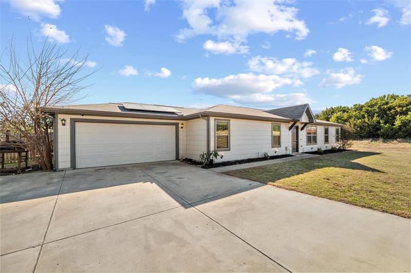 144 Emerald Drive, Weatherford TX 76087 - Photo 3